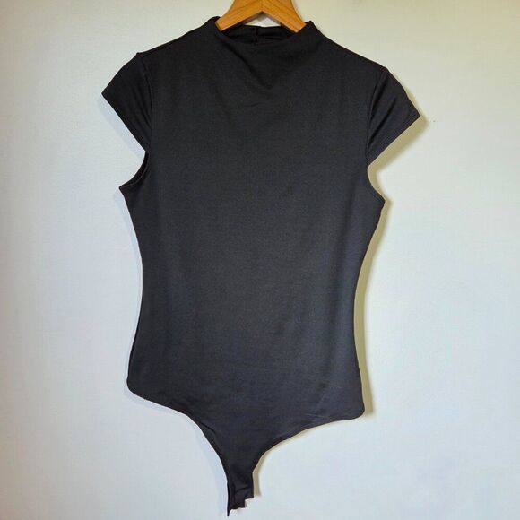 NWT LULUS BLACK MOCK NECK CAP SLEEVES BODYSUIT SIZE LARGE - Picture 1 of 16
